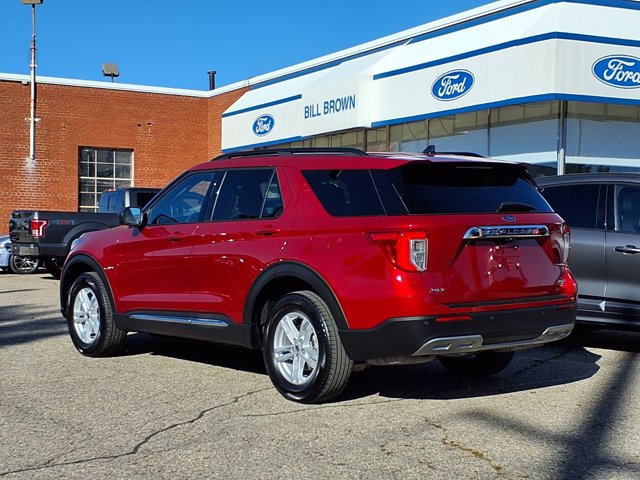 Certified 2024 Ford Explorer XLT w/ Equipment Group 202A AWD/4WD image 2