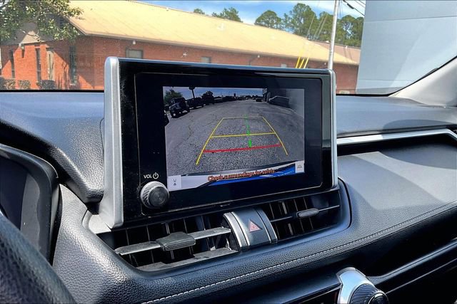 Used 2024 Toyota RAV4 XLE FWD image 20