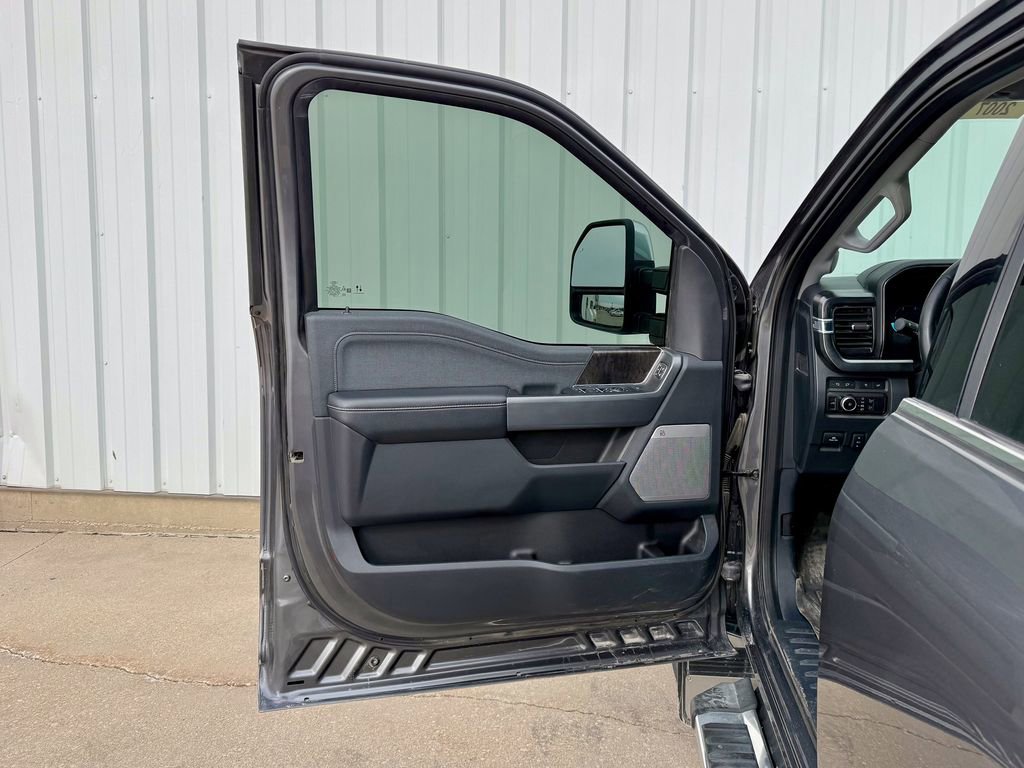 Certified 2023 Ford F350 Lariat w/ Chrome Package image 13