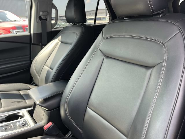 Certified 2023 Ford Explorer XLT w/ Equipment Group 202A AWD/4WD image 34