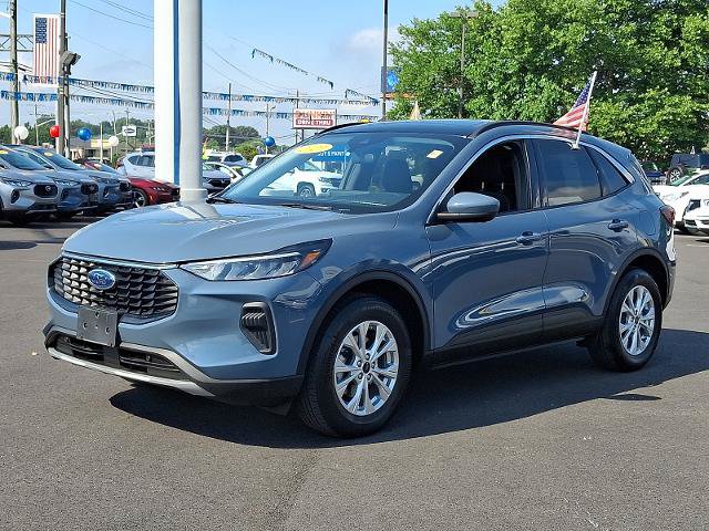 Certified 2023 Ford Escape Active w/ Tech Pack #2 AWD/4WD image 3