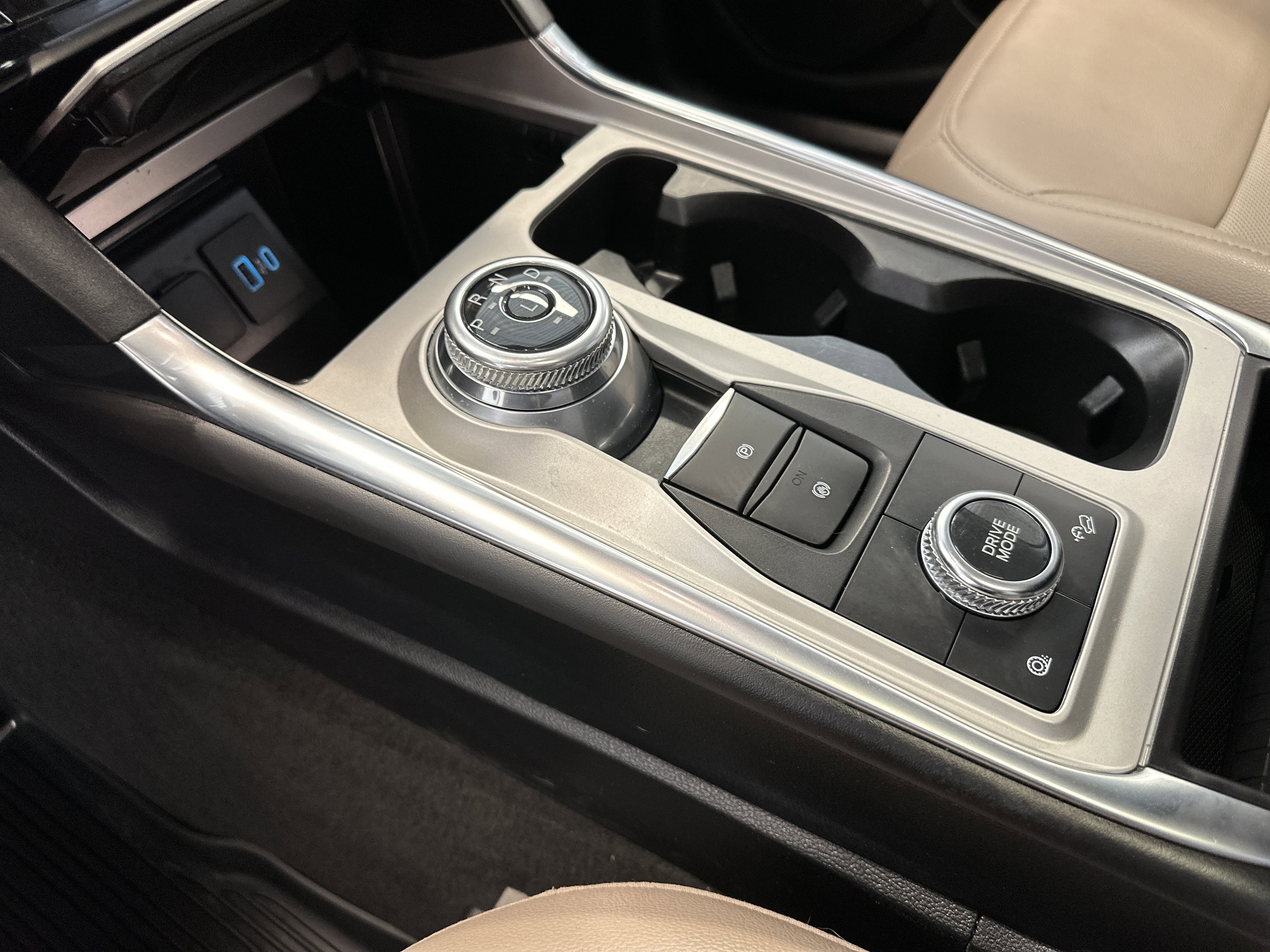 Certified 2023 Ford Explorer Limited w/ Equipment Group 301A image 35