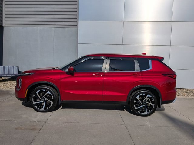 Used 2024 Mitsubishi Outlander SE FWD image 7