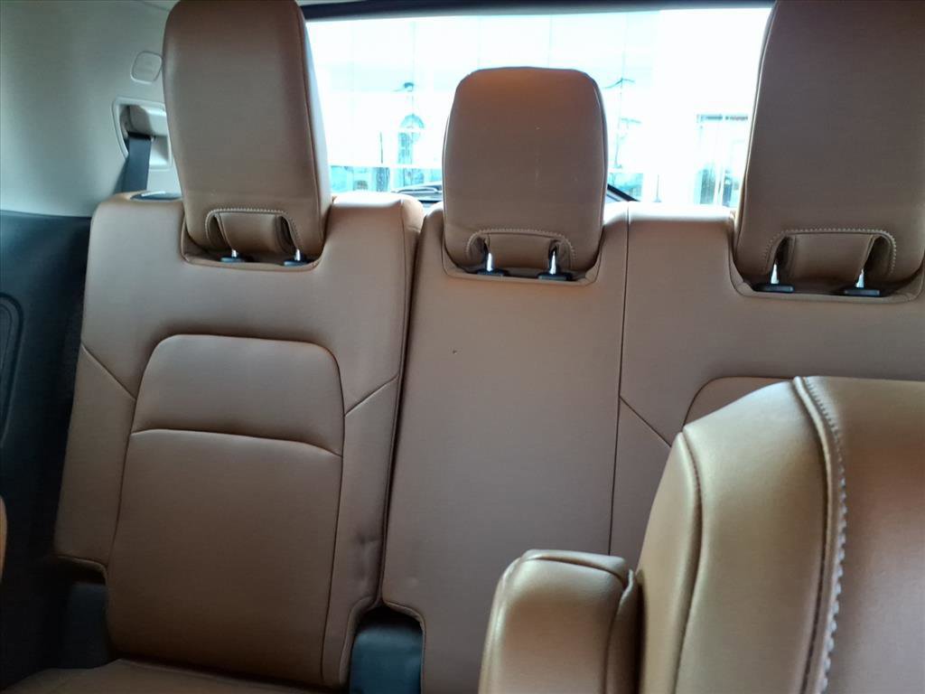 Used 2023 Nissan Pathfinder Platinum image 14