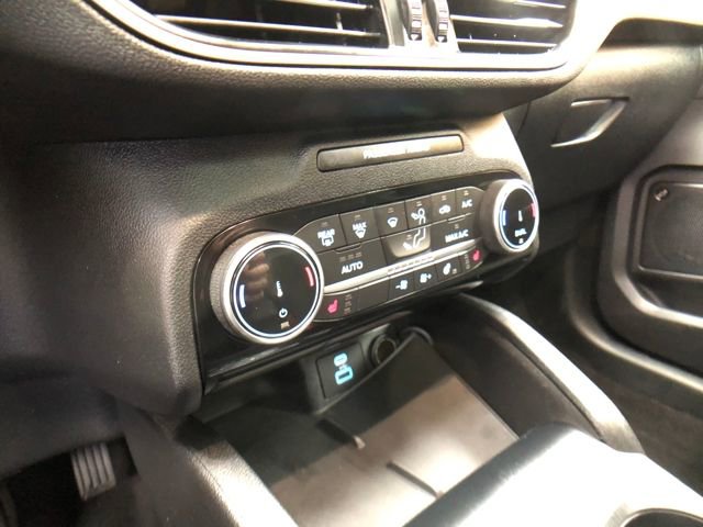 Certified 2022 Ford Escape SEL w/ SEL Stealth AWD Package image 18