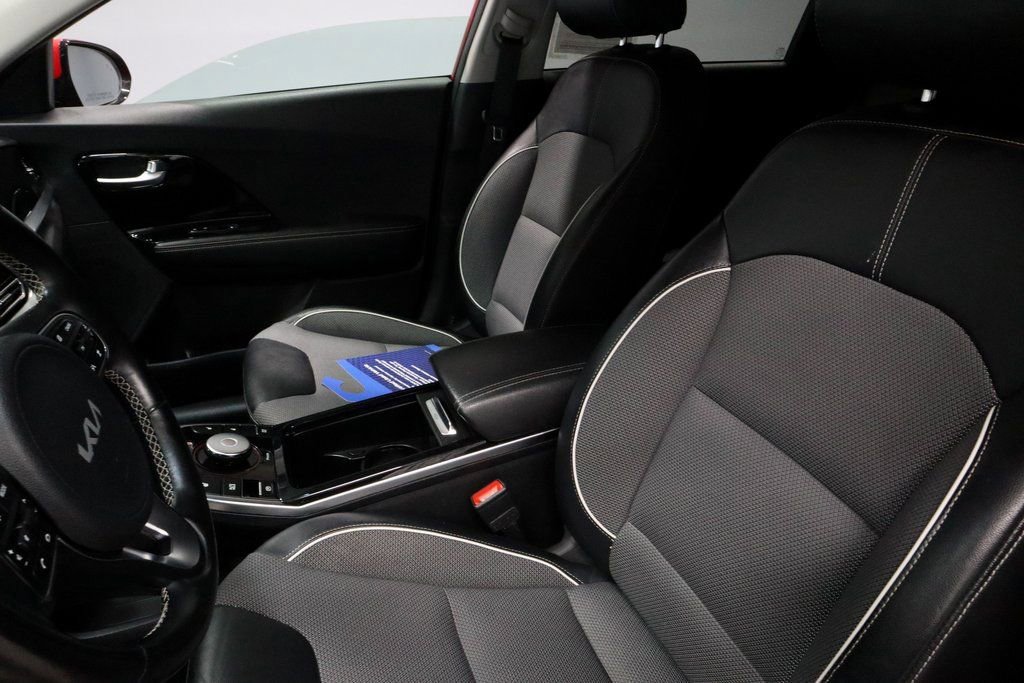 Used 2022 Kia Niro EX w/ Cold Weather Package image 24