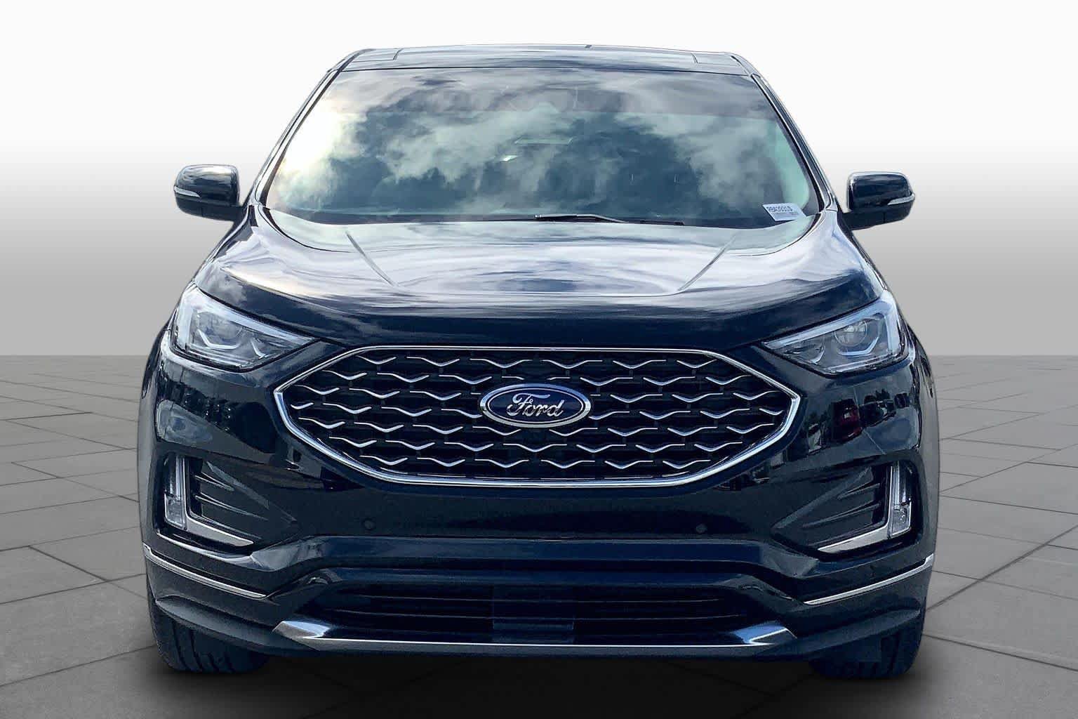 Certified 2024 Ford Edge Titanium w/ Titanium Elite Package AWD/4WD image 4