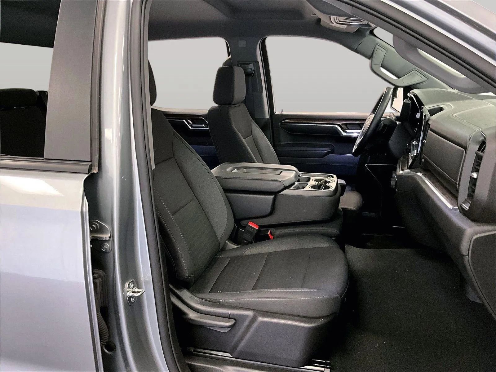 Used 2024 Chevrolet Silverado 1500 LT image 7