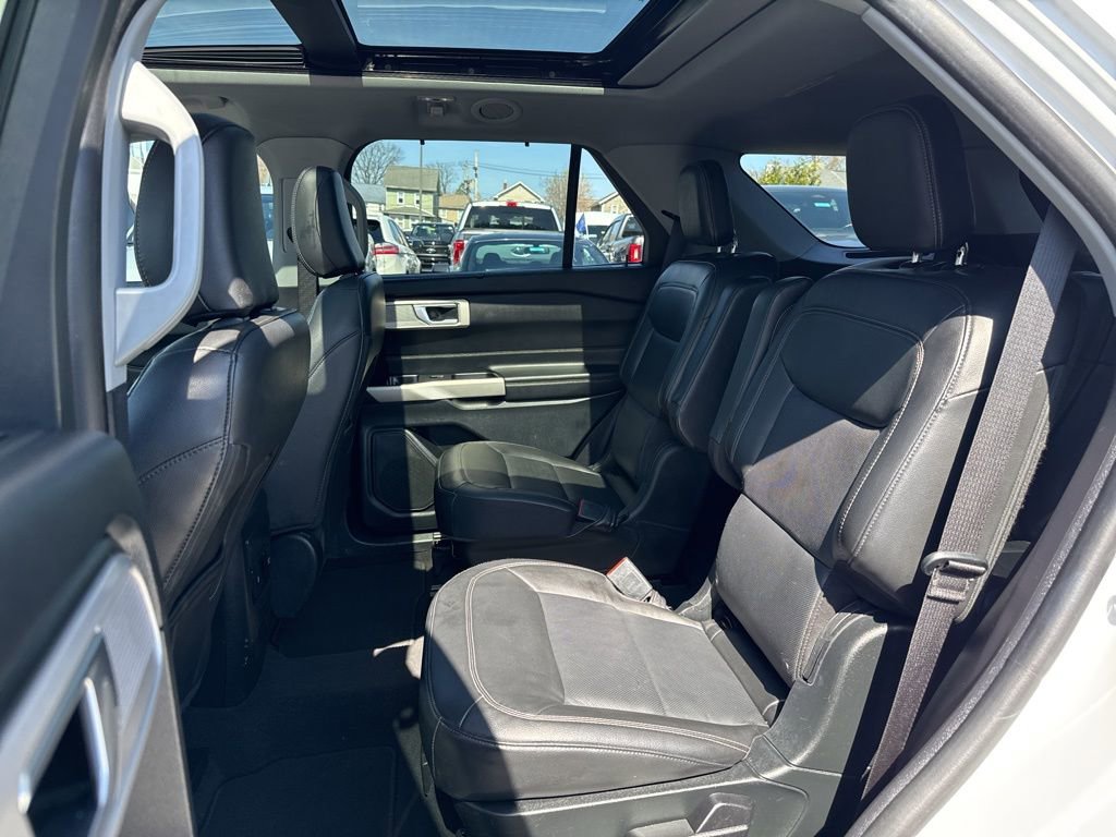 Certified 2022 Ford Explorer Limited w/ Equipment Group 301A AWD/4WD image 18