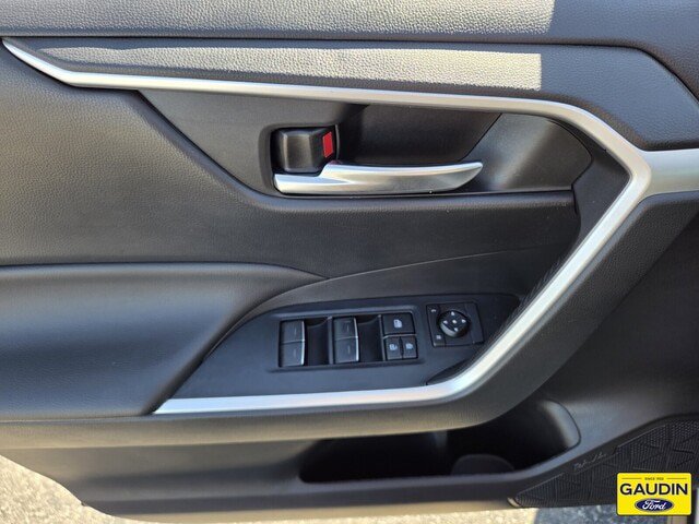Used 2023 Toyota RAV4 XLE FWD image 18