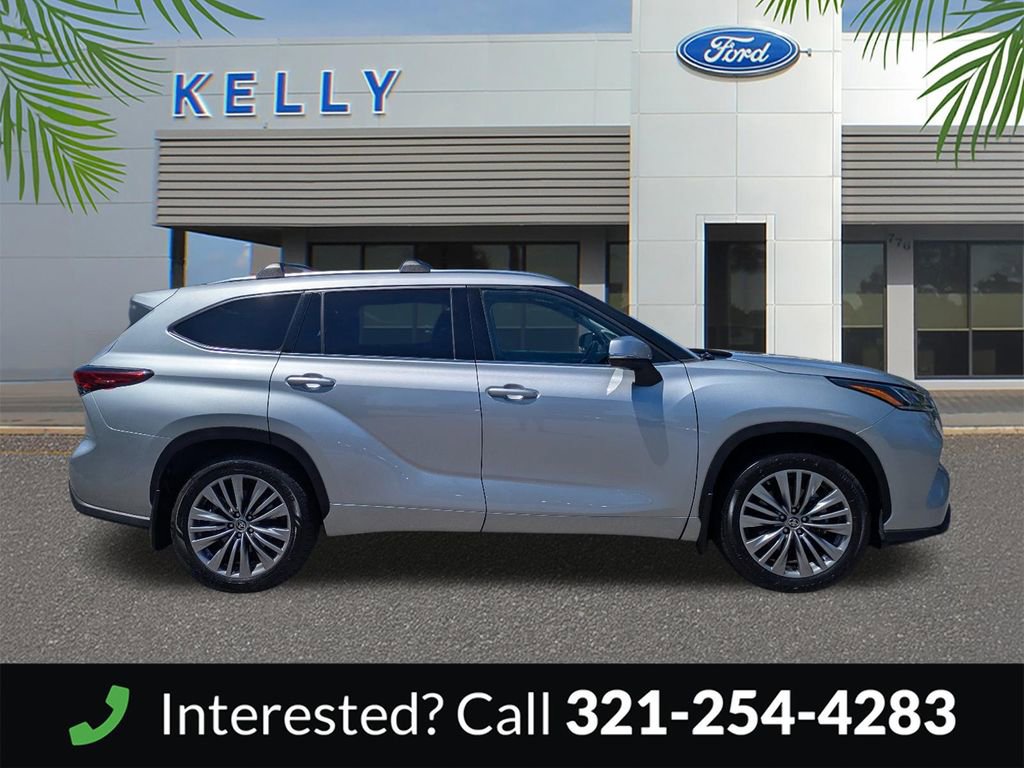 Used 2022 Toyota Highlander Platinum AWD/4WD image 5