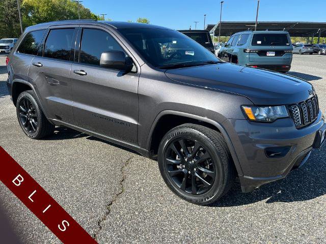 Used 2019 Jeep Grand Cherokee Altitude AWD/4WD image 4