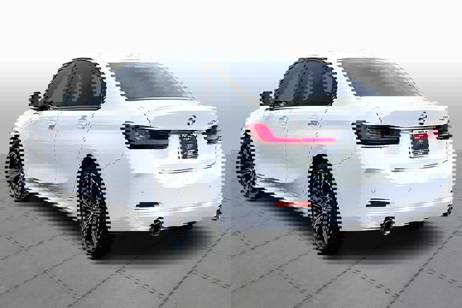 Used 2023 BMW 330i Sedan w/ Driving Assistance Package image 12