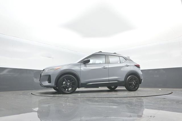 Used 2021 Nissan Kicks SR w/ SR Premium Package image 34