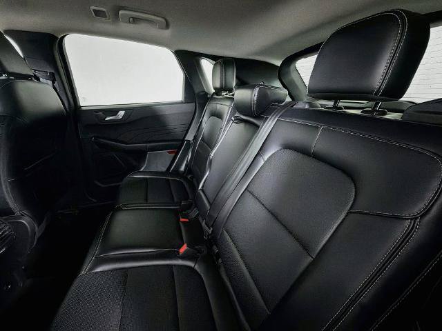 Certified 2024 Ford Escape Platinum AWD/4WD image 24
