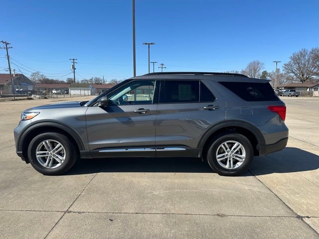 Certified 2024 Ford Explorer XLT w/ Equipment Group 202A image 3