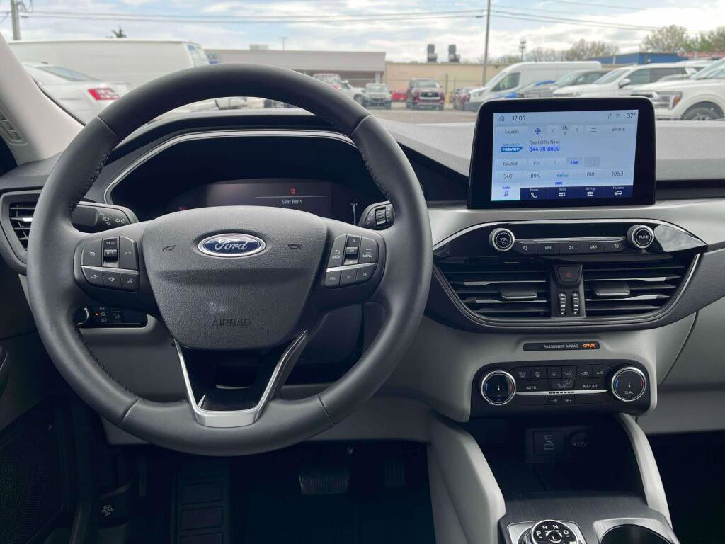 Certified 2023 Ford Escape Active FWD image 2