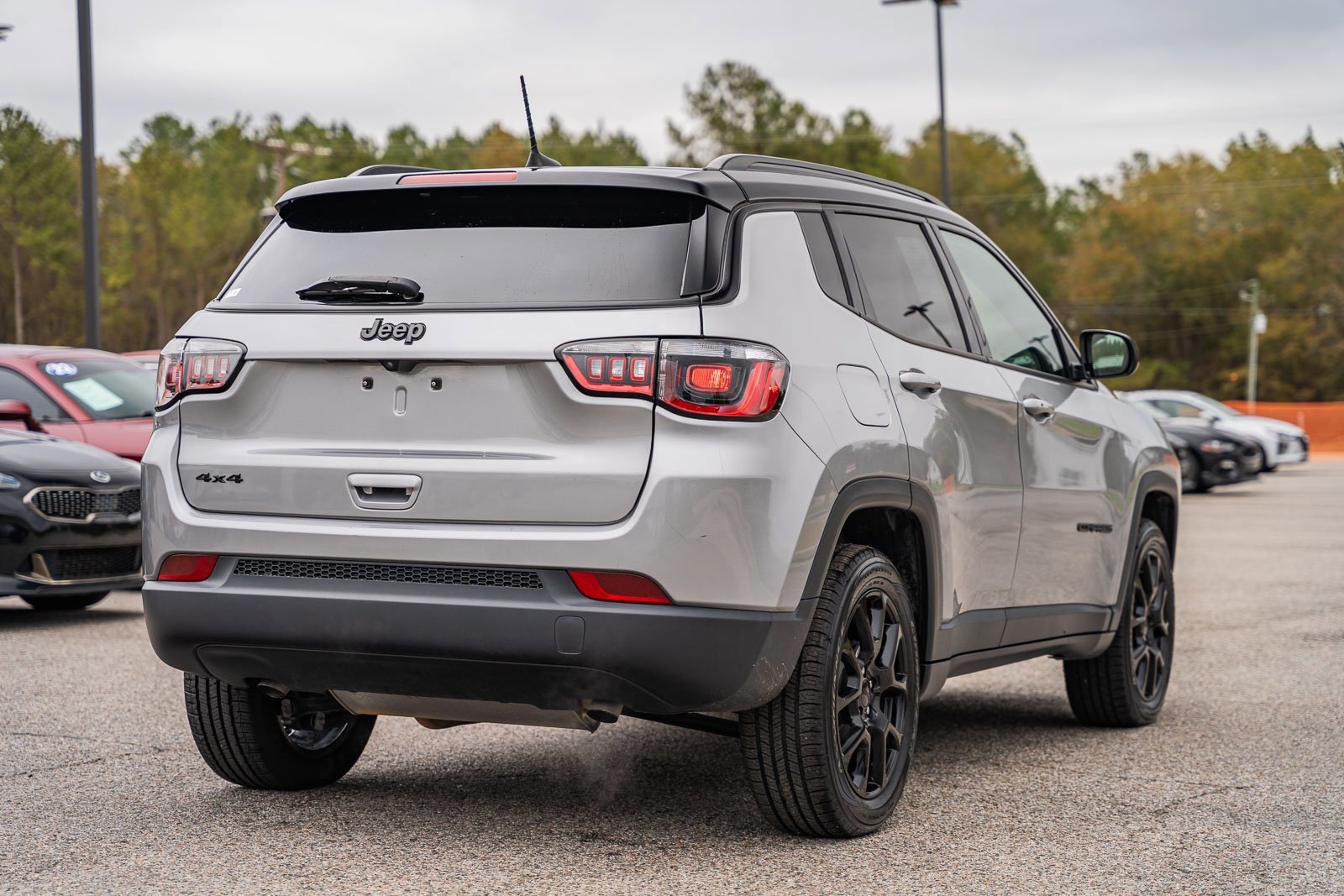 Used 2023 Jeep Compass Altitude image 5