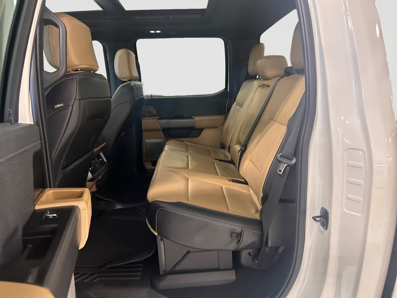 Certified 2025 Ford F350 Lariat w/ Camper Package AWD/4WD image 19
