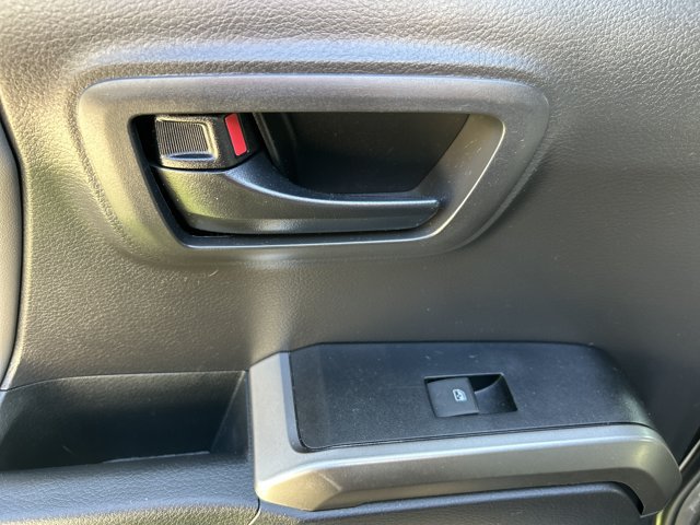 Used 2022 Toyota Tacoma SR5 w/ Technology Package RWD image 17