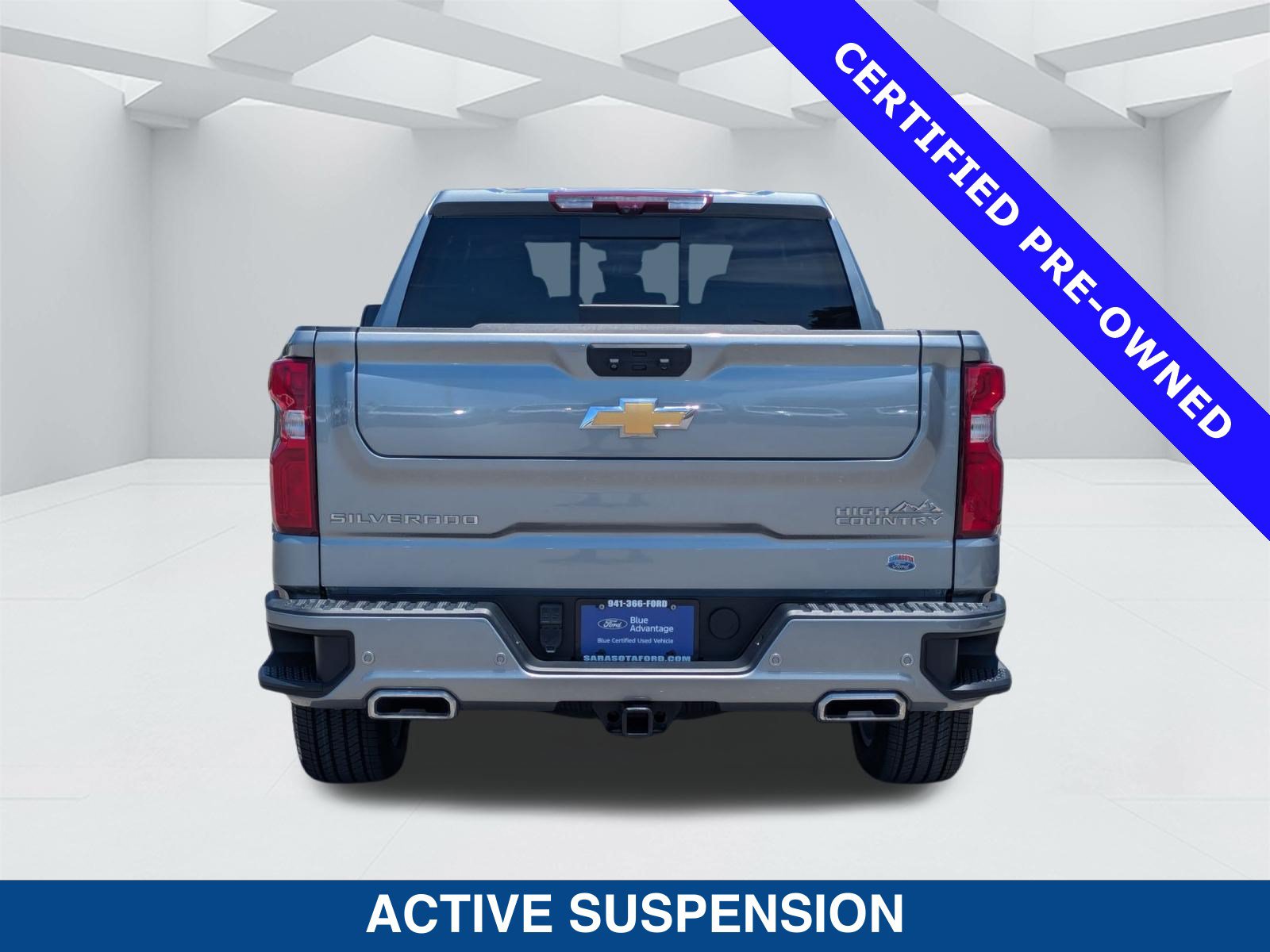 Used 2024 Chevrolet Silverado 1500 High Country w/ Technology Package AWD/4WD image 5
