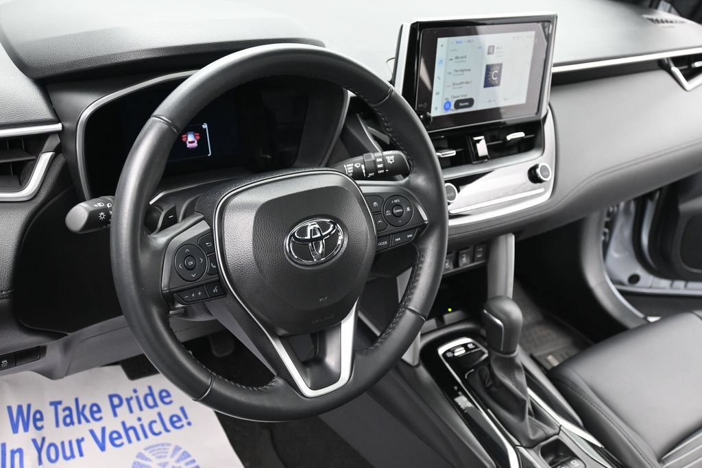 Used 2025 Toyota Corolla Cross AWD Hybrid w/ Convenience Package image 14