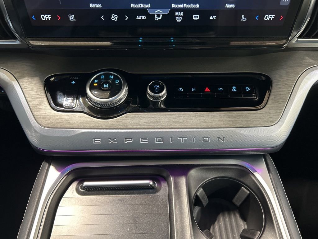 Certified 2025 Ford Expedition Platinum image 22