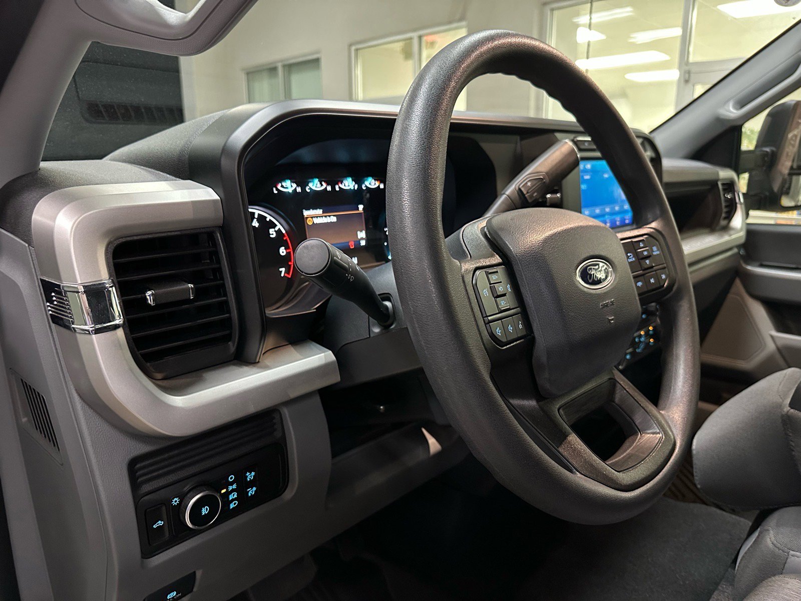 Certified 2024 Ford F250 XL w/ STX Appearance Package AWD/4WD image 23