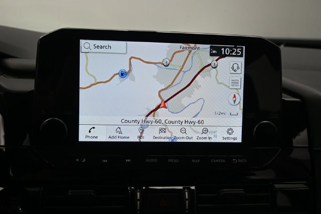 Used 2025 Nissan Pathfinder SL AWD/4WD image 11
