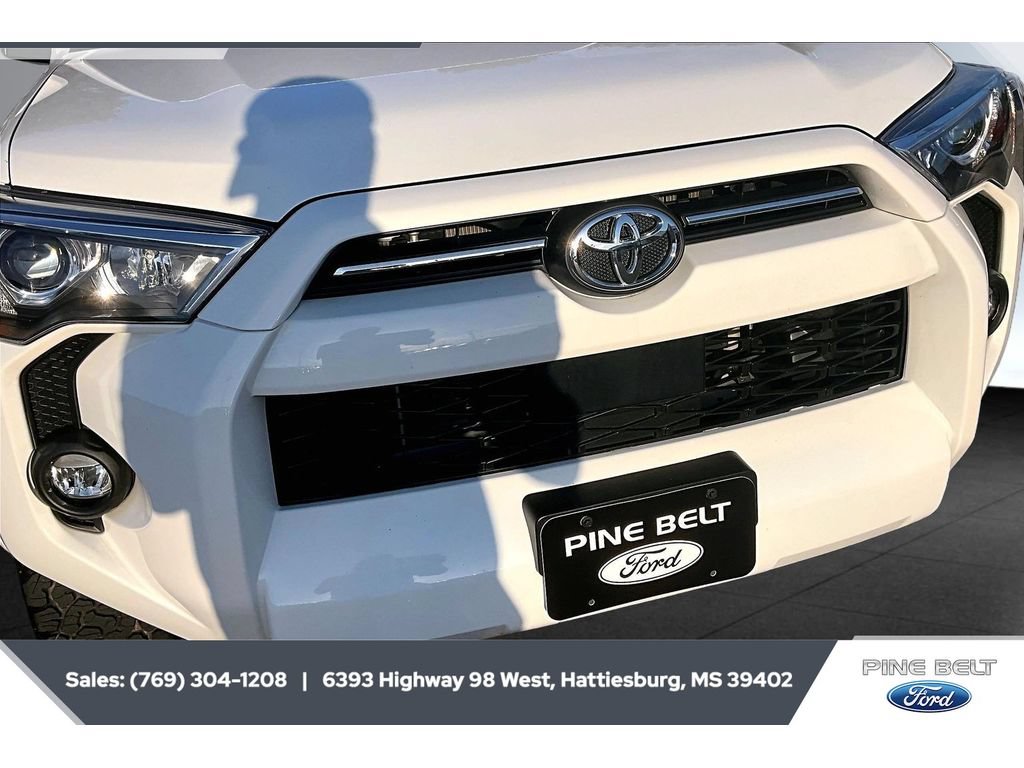 Used 2023 Toyota 4Runner SR5 Premium w/ Moonroof Package RWD image 22