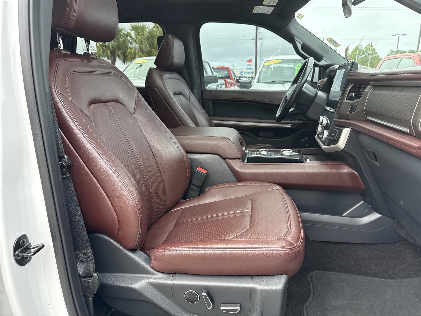 Certified 2022 Ford Expedition Limited image 2