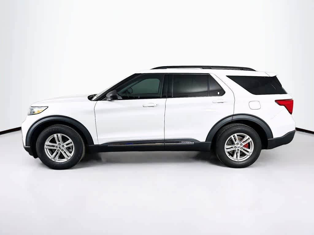 Certified 2023 Ford Explorer XLT w/ Equipment Group 202A RWD image 3