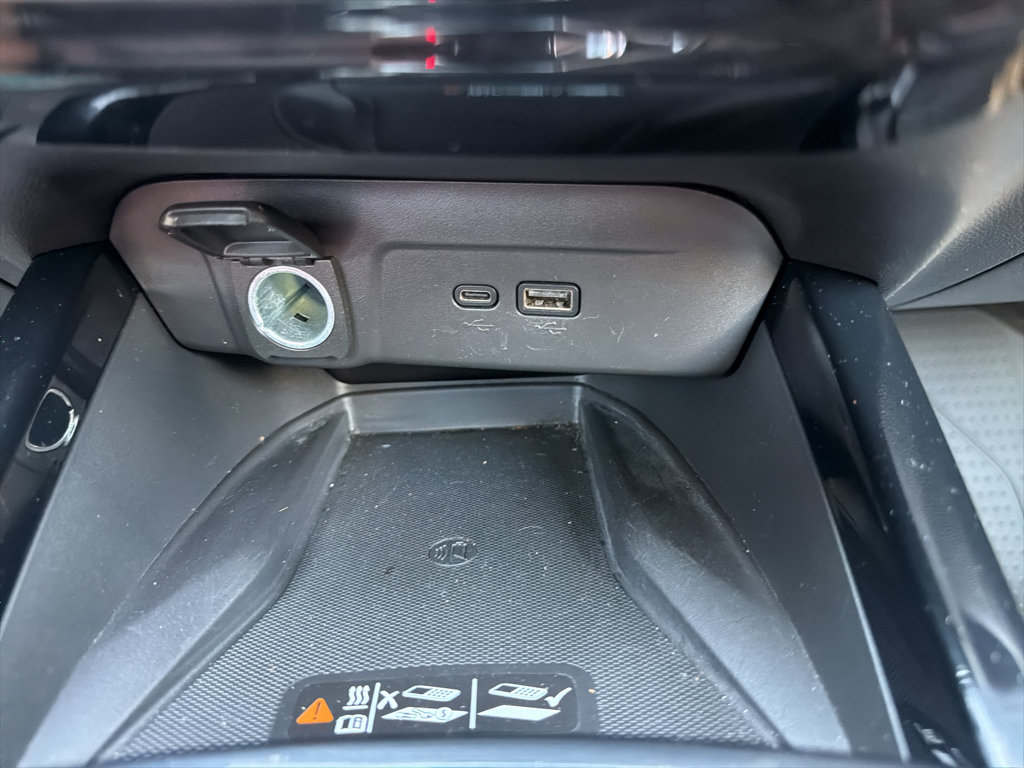 Used 2024 Chevrolet Trax ACTIV w/ Sunroof Package FWD image 32