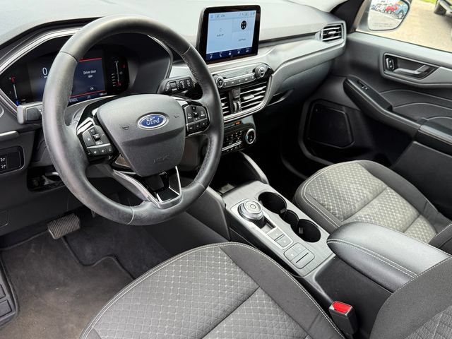 Certified 2023 Ford Escape Active AWD/4WD image 18