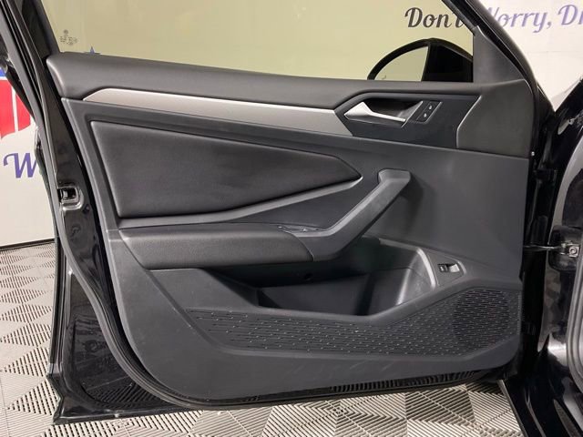 Used 2019 Volkswagen Jetta SE image 12