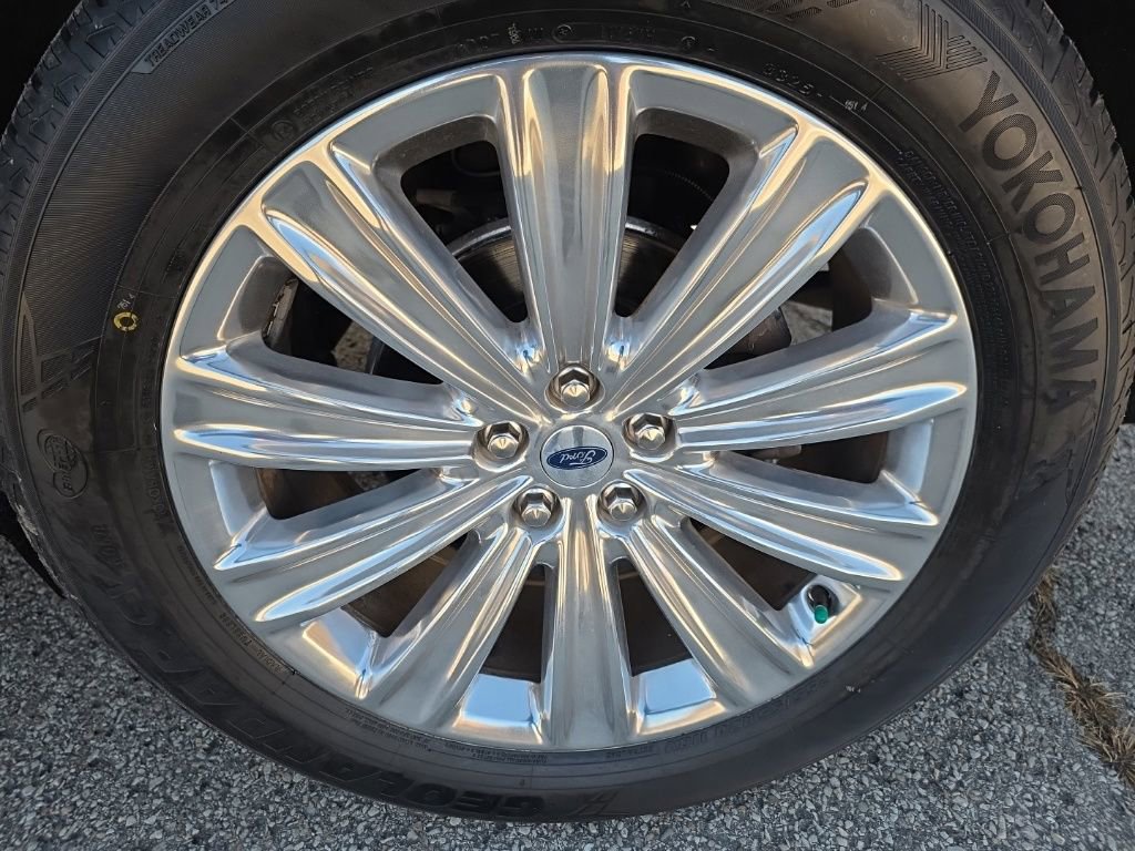 Certified 2022 Ford Explorer Limited w/ Limited Technology Package image 11