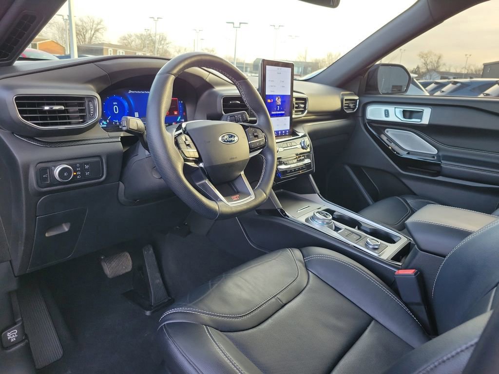 Certified 2021 Ford Explorer ST w/ Equipment Group 401A image 20