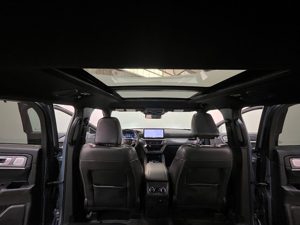 Certified 2025 Ford Explorer ST image 26