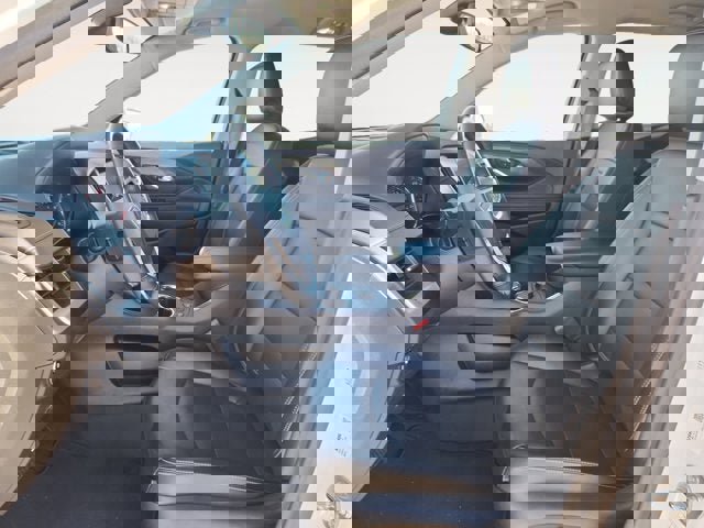 Used 2024 GMC Terrain SLT image 9