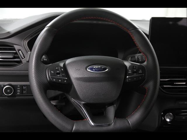 Certified 2023 Ford Escape ST-Line Select w/ Tech Pack #2 AWD/4WD image 7