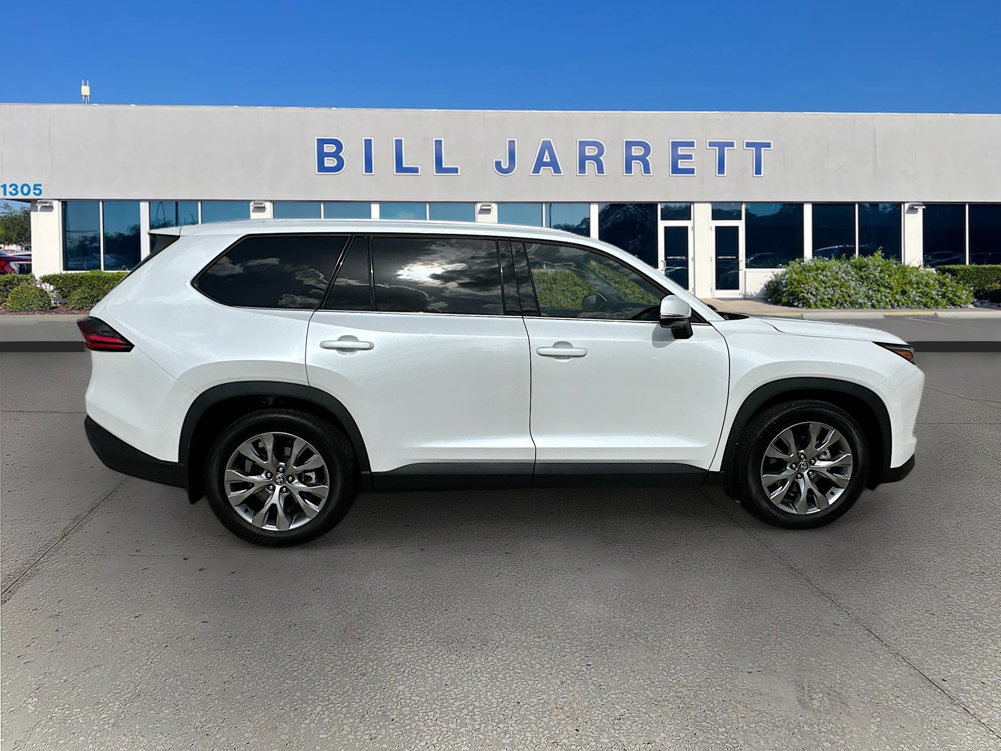 Used 2026 Toyota Grand Highlander FWD image 8