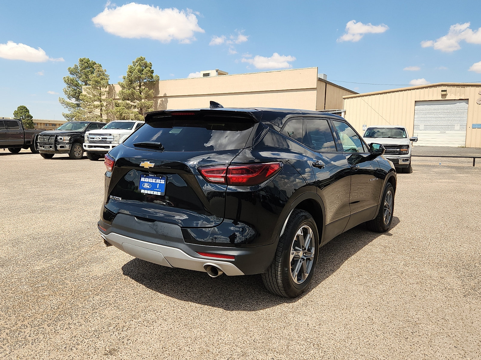 Used 2025 Chevrolet Blazer LT FWD image 7