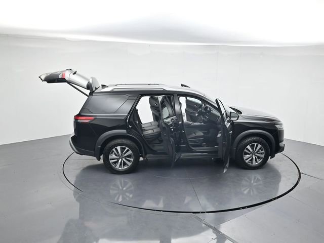 Used 2022 Nissan Pathfinder SL image 45