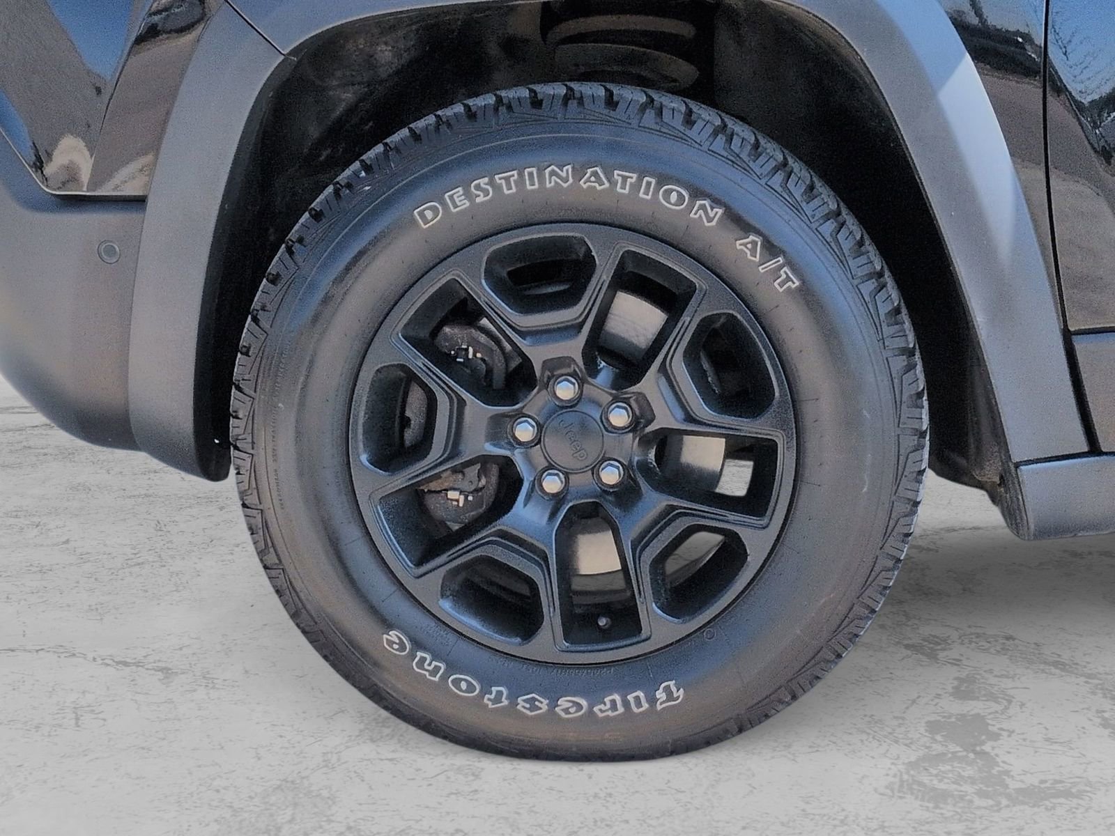 Used 2021 Jeep Cherokee Trailhawk image 17