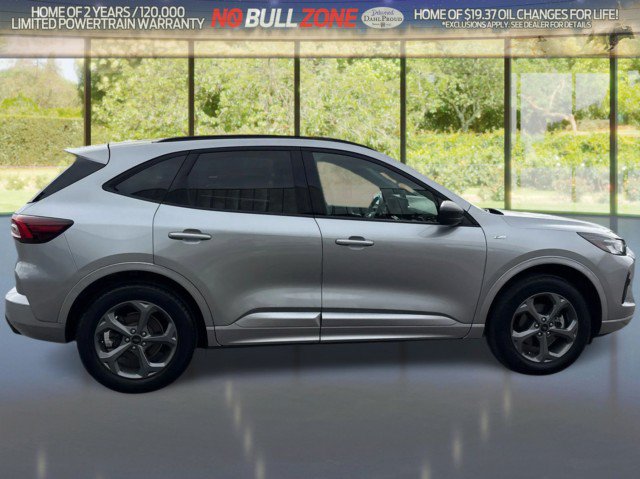 Certified 2024 Ford Escape ST-Line w/ Tech Pack #1 AWD/4WD image 6