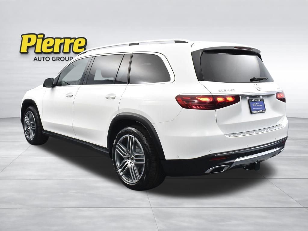 Used 2025 Mercedes-Benz GLS 450 4MATIC image 7