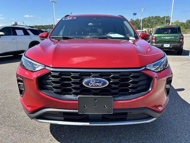 Certified 2025 Ford Escape ST-Line Select AWD/4WD image 12