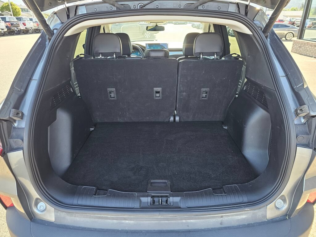 Certified 2025 Ford Escape Platinum AWD/4WD image 10