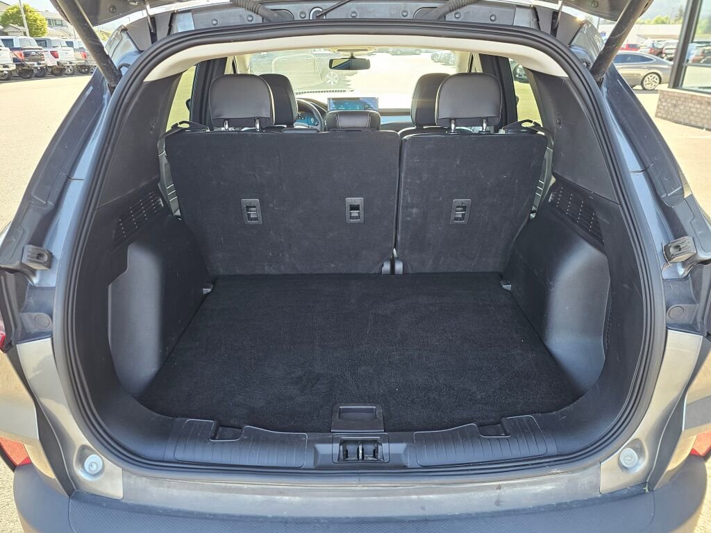 Certified 2025 Ford Escape Platinum AWD/4WD image 10