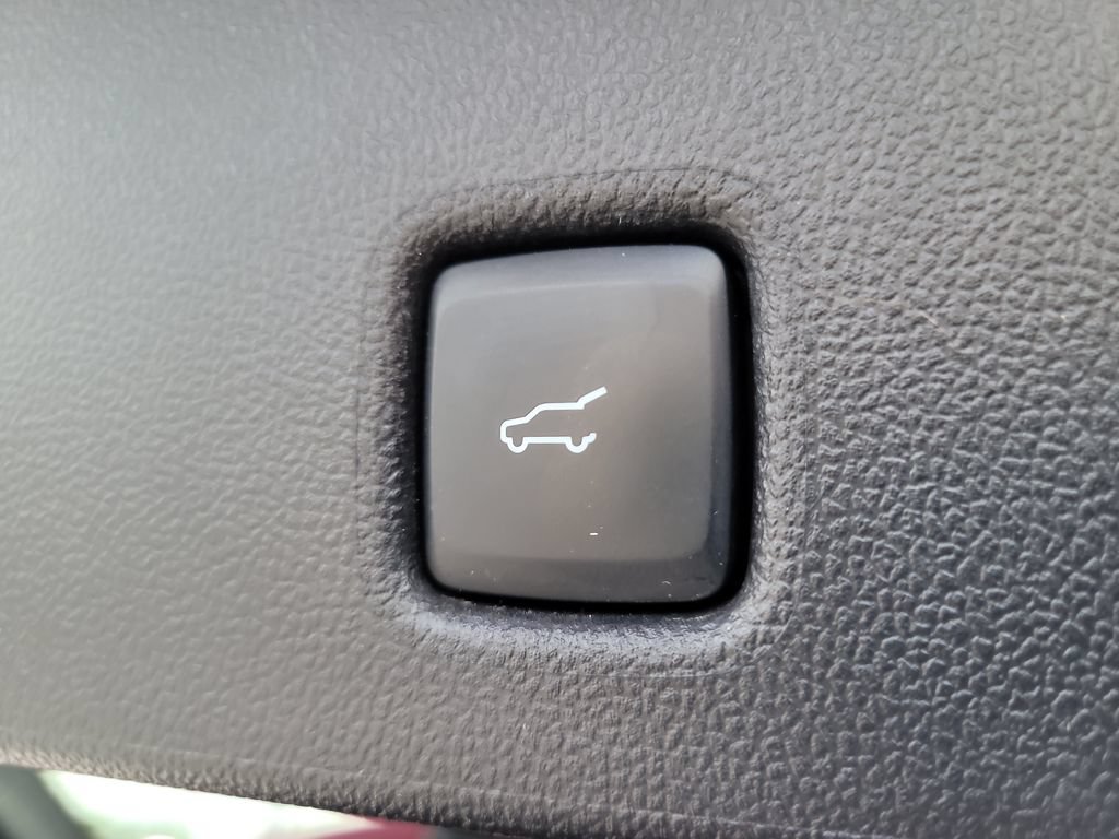 Certified 2022 Ford Escape SE w/ SE Sport Appearance Package FWD image 8